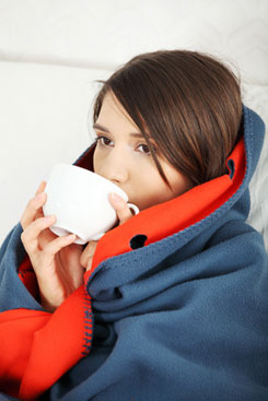 食事中に緑茶は飲まない方がいい!? 女子がやりがちな“カラダを冷やす”NG食習慣