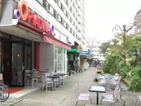 オフィス近隣には、ランチのできるカフェがたくさん！