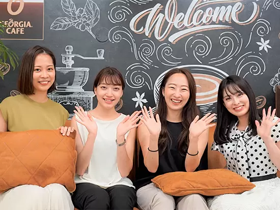 社内にはお洒落なカフェも！社員のアイデアから生まれた制度も多数◎