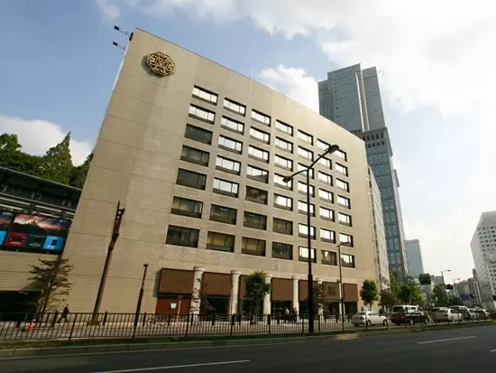 本社は赤坂！交通の便がよく通いやすい立地です！