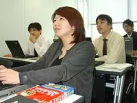 研修ルームは集中できる快適な空間。学びやすい雰囲気です。