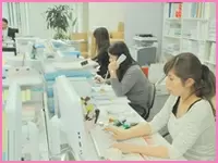 ▲オフィスでは集中できる環境です。