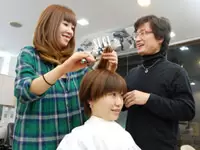 ベテランスタイリストのオーナーが、じっくりと技術サポート！プロとしてグングン成長できる環境ですよ