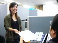 仕事の幅が広いので飽きることはありません！5名の会社だから、社員同士のコミュニケーションもスムーズ。