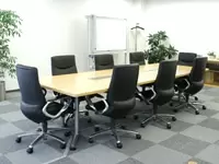 洗練された会議室。オフィスの働きやすさにも注力しました。