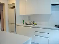 オフィスにはキッチンも完備。冷蔵庫や電子レンジも自由に使えます。