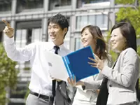 入社後の基本研修で未経験の方でも保険営業のプロへ。一生役立つ専門資格を身に付けることができます。