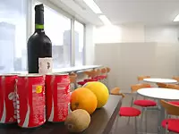 疲れたらカフェテリアで気分転換♪