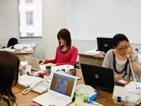 アットホームな社内。疑問や不安をすぐに解決することができますよ！