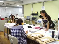 ヒット商品「水の天使」の誕生の現場。女性社員が多数活躍しています！