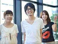 移転予定の表参道オフィスにて。社内にいた皆で中を見学中！