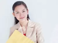 女性がイキイキと活躍する当社。事務スタッフの先輩社員とチームワークよく働きませんか？