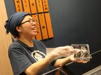 常連さんも多いお店！つられて笑顔になることもしばしば。