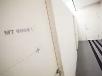 みんなが集まるミーティングルーム★いつも飛行機が飛んでいます♪