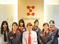 設立32年の安定企業。コカ・コーラ製品の配送を支えています。女性社員も活躍中！