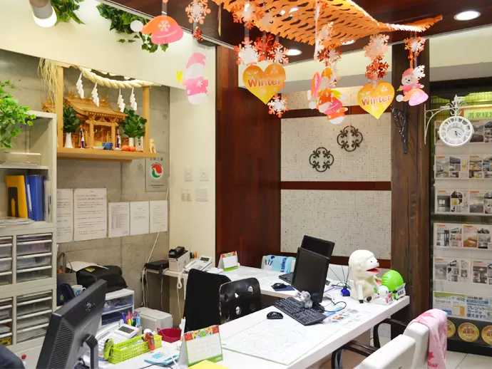 店舗の中は女性客の来店を意識してシーズンごとに内装をチェンジ★オシャレに仕上げました☆