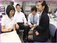 ◆きっと、職場でのこんな笑顔がお客様の前でも出ちゃうんでしょうね♪