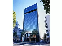 中野坂上駅徒歩すぐの自社ビルです！