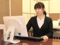 店長業務や研修を通じて、店舗マネジメントやスタッフの教育・指導など、幅広いスキルが身に付きますよ！