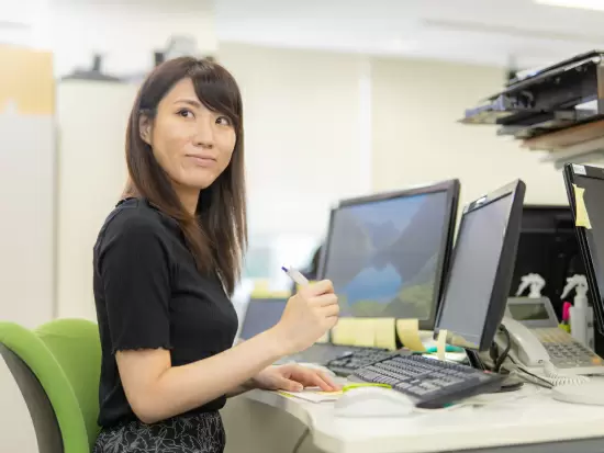 さまざまなキャリアを持つ女性が活躍しています。