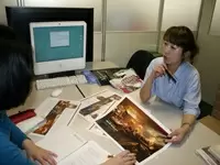 社内は若手メンバーが多く、アットホームでフラット！アイデアをカタチにできる、そんな職場です。