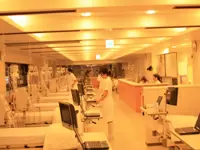 広々として落ち着いた診察室内