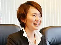 「私のように、未経験の方でも活躍できる環境です。女性らしさを活かした仕事ができますよ」