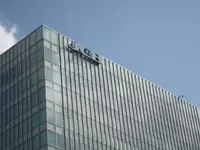 青山本社は駅から歩いてすぐ。通勤も快適です。
