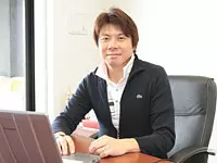 大切にしているのは社員の自発性。前向きな意見にはしっかりと耳を傾けています。（代表/島村）