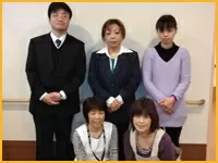 久留米スタッフ。サービス内容を充実させ、さらに低料金を実現しています。