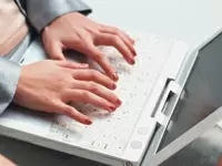 社内ではご訪問の準備やお客様の状況整理をします。