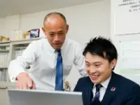 研修がおわっても、おせっかいな先輩が常に面倒をみてくれます。