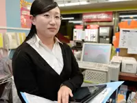 チェックを行う店舗がもっと地域に愛されるように、日々使命感をもって業務にあたります。（トレーナー職）
