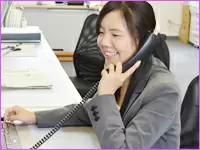 お会いしたことのあるお客様とのお電話は、話も弾み、笑顔がこぼれます。