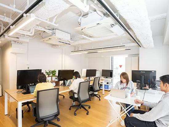 残業はほとんどなく、あっても月5時間程度！プライベートもしっかり楽しめます！