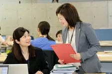仲が良いなんて言葉はありきたりだけど助け合いが文化。一緒に成長していこうという雰囲気です。