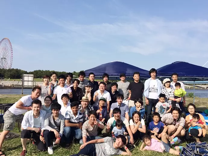 社員とその家族を招いてのBBQ大会を開催！みんなとても仲がいいんです♪