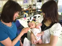 産休を取っている職員が、お子さまを連れて遊びにきました！