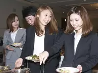 総会後の打ち上げの様子。メリハリを大切にする当社は、みんなで頑張った後は、打ち上げも盛り上がります！
