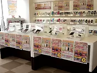 お客様に商品を選んでいただきやすいようなディスプレイを心掛けています。