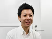 全くの異業界から入社した小林。今では独り立ちを果たし、営業として活躍中です！