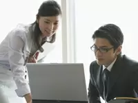 社員はみな20代～30代！若くて話しやすい社員ばかりなので安心です。