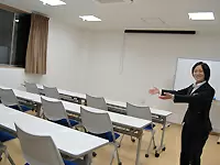 セミナールームで面接やセミナーなどを開催しています。