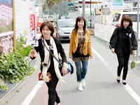 ファンとの交流のための旅行に同行しました