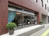 インテリア事業、人材総合サービス、不動産仲介事業の3本柱