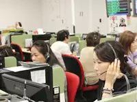 女性社員も多数活躍中。宝石を通じてお客様に喜びと感動を届けることが、私たちのモットーです♪