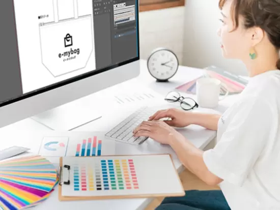 Photoshop・illustratorの使い方から覚えていきながら、オリジナルバッグの仕様書を作ります♩