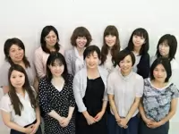 20～30代中心の女性スタッフが活躍中！