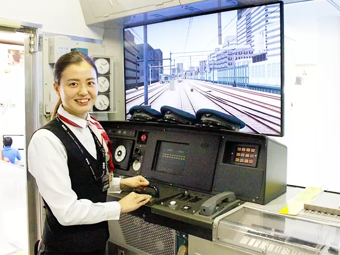 女性比率は約8割。20代を中心に、女性スタッフがたくさん活躍しています！