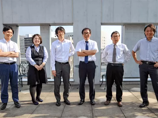 困ったことがあればなんでも先輩に相談できます。